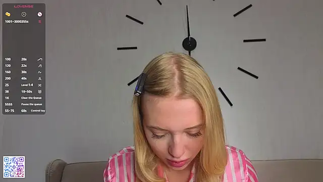 ArdathHalfhill online show from October 8, 2025, 6:16 pm