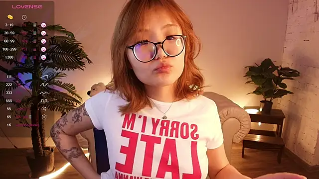 Erikawai online show from October 17, 2025, 2:15 am