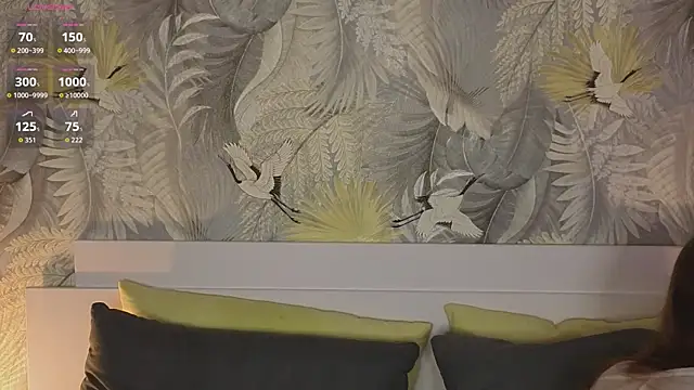 JulietteRain online show from October 20, 2025, 6:30 pm