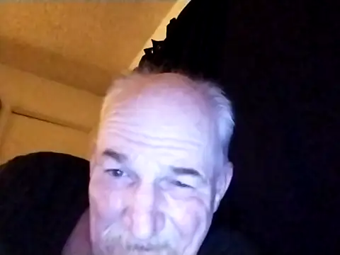 Snapshot of Rootpass222 chatting on July 1, 2026, 10:06 am Rootpass222 online show from July 1, 2026, 10:06 am