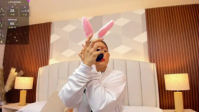 Mommy Naughty online show from November 3, 2025, 11:22 am