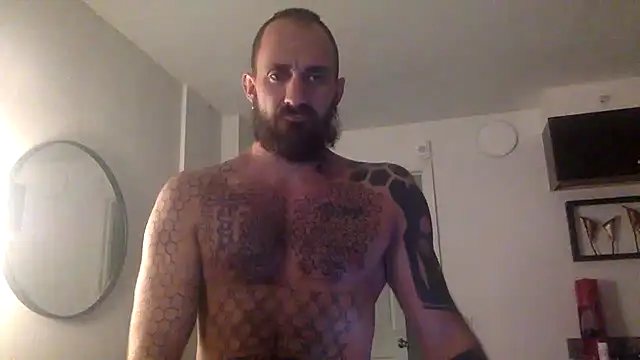 Bearlyfuckinglogan online show from July 1, 2026, 3:01 pm