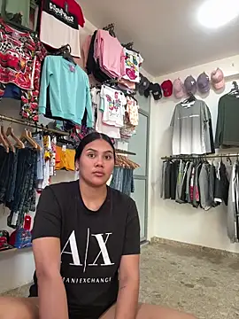 burbuja02 online show from April 11, 2026, 2:43 pm