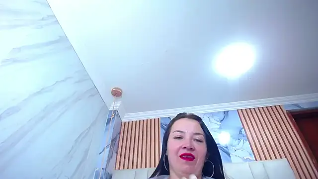 CharlotteSchmidtt online show from January 8, 2026, 11:23 am