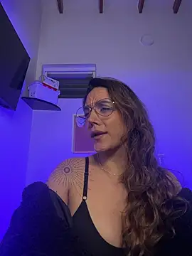 Sophia House  online show from October 24, 2025, 11:23 pm