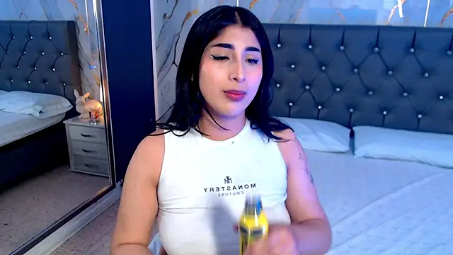 Dulciinea 07  online show from September 29, 2025, 5:51 pm