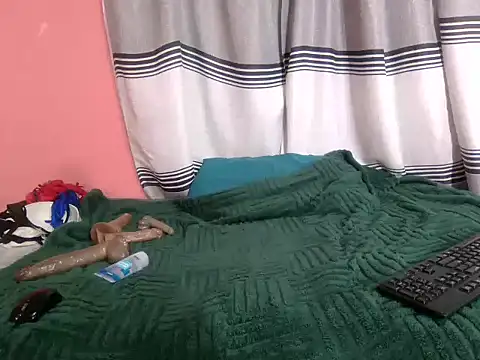 DarkQueen 94 online show from November 5, 2025, 8:42 pm