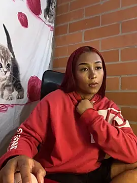 kitty moon1 online show from September 30, 2025, 6:35 pm
