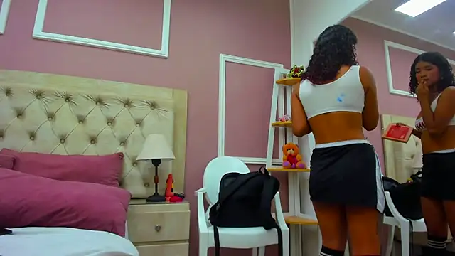 Snapshot of merlyaluna chatting on September 11, 2025, 5:24 pm merlyaluna online show from September 11, 2025, 5:24 pm