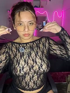 SoftLady S33 online show from May 16, 2026, 3:14 am