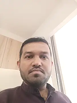 VJ17 online show from November 18, 2025, 4:50 am