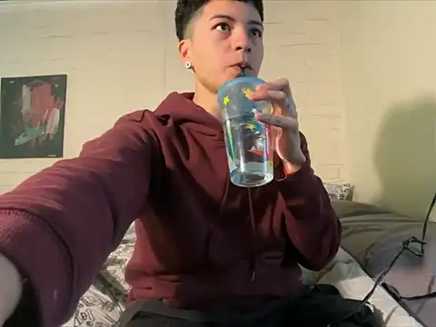 feeelipe2007 online show from September 8, 2025, 10:09 pm