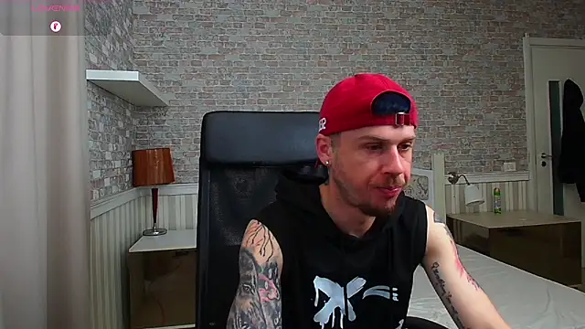 JonahShaw online show from May 14, 2026, 4:41 am