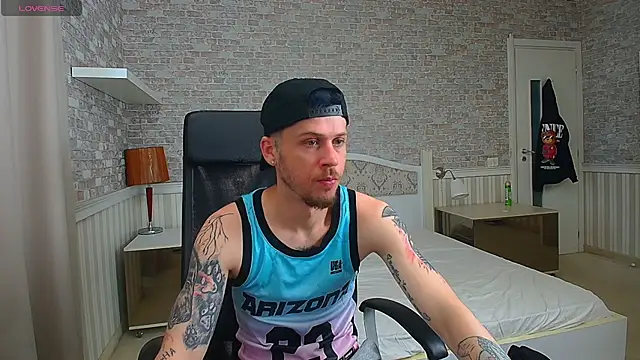 JonahShaw online show from May 20, 2026, 5:02 am