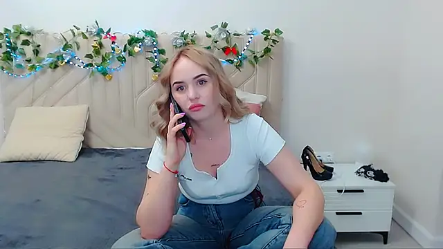 LiluMoon   online show from April 29, 2026, 5:30 pm