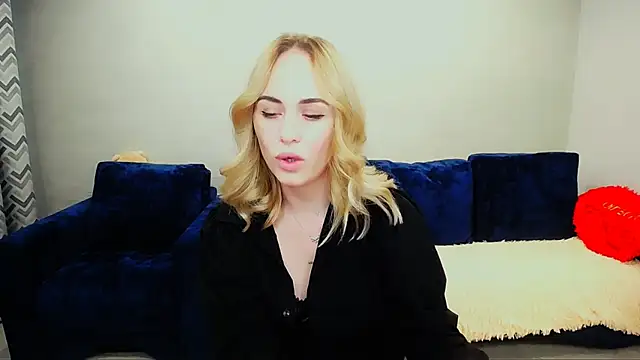 LiluMoon   online show from June 28, 2026, 3:18 pm