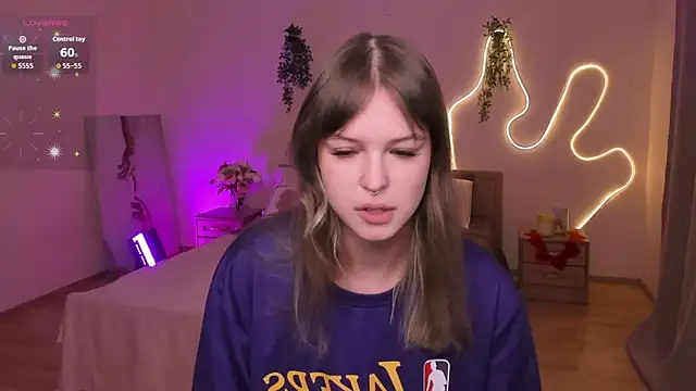 Lisa Blossom online show from April 24, 2026, 6:05 am