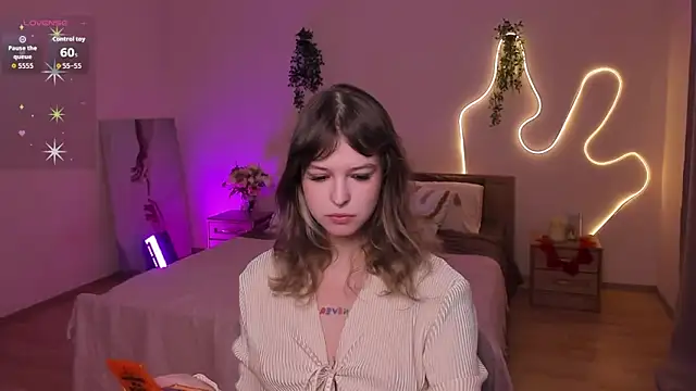 Lisa Blossom online show from April 27, 2026, 6:11 am