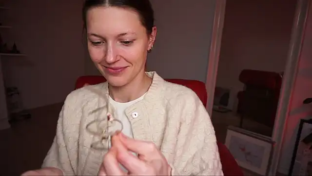 Scorpion Peach online show from November 14, 2025, 3:11 pm