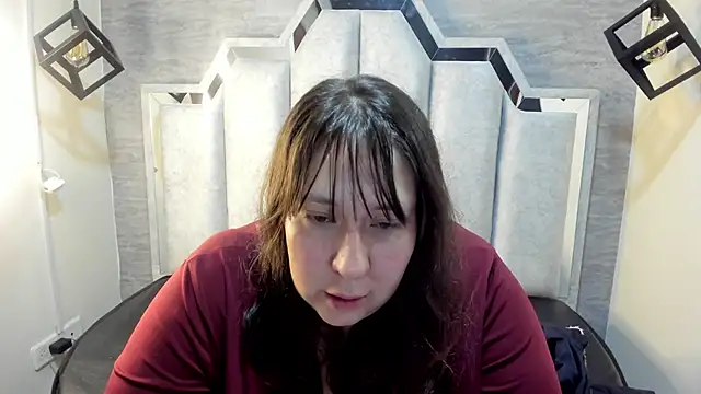  Emily rosee  online show from October 18, 2025, 12:17 pm