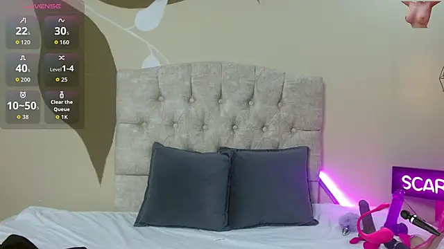 ScarletHott  online show from November 10, 2025, 11:42 am