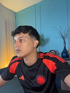 Leo Savage  online show from March 31, 2026, 4:13 am