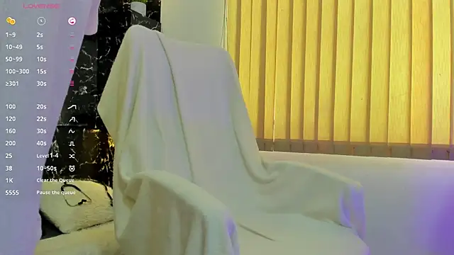 Snapshot of Alexander_ferre chatting on September 19, 2025, 2:18 pm Alexander ferre online show from September 19, 2025, 2:18 pm