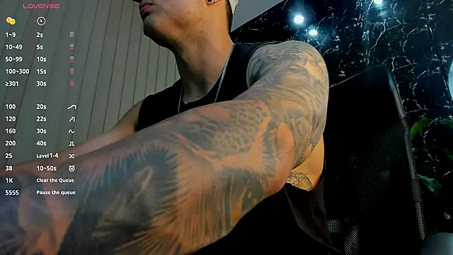 Snapshot of Alexander_ferre chatting on October 12, 2025, 10:25 am Alexander ferre online show from October 12, 2025, 10:25 am