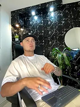 Snapshot of Alexander_ferre chatting on January 6, 2026, 1:04 pm Alexander ferre online show from January 6, 2026, 1:04 pm