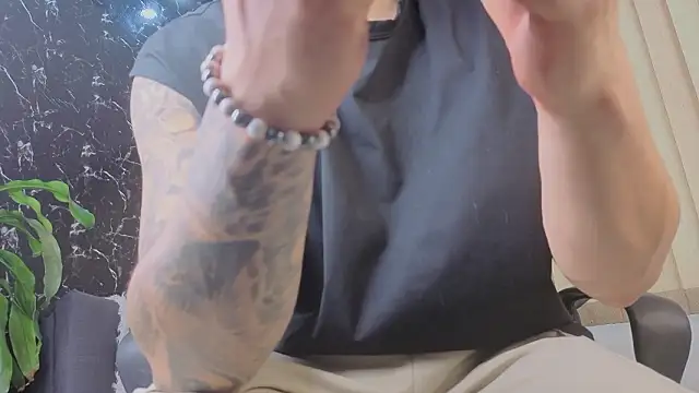 Snapshot of Alexander_ferre chatting on January 15, 2026, 1:16 pm Alexander ferre online show from January 15, 2026, 1:16 pm