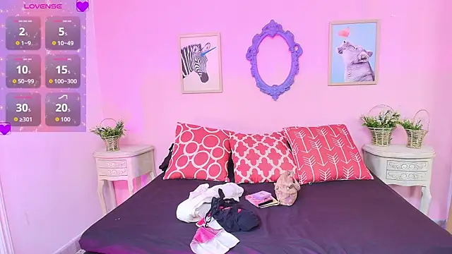 Snapshot of Nahomi_Rivera chatting on September 25, 2025, 1:04 pm Nahomi Rivera online show from September 25, 2025, 1:04 pm