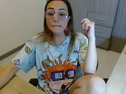 Snapshot of fox_renata chatting on October 31, 2025, 3:13 pm fox renata online show from October 31, 2025, 3:13 pm