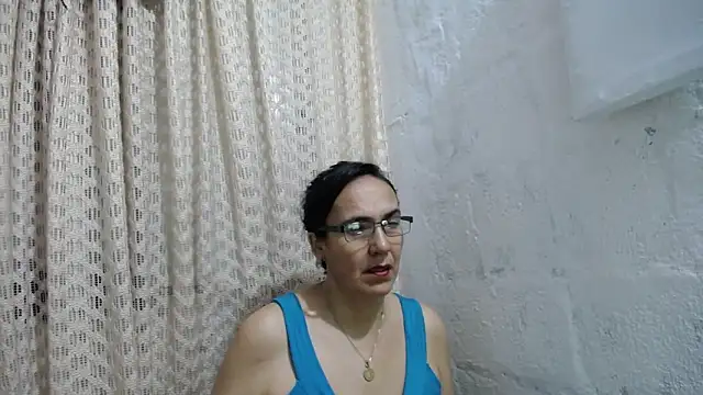 gabbyparker  online show from October 1, 2025, 10:21 am