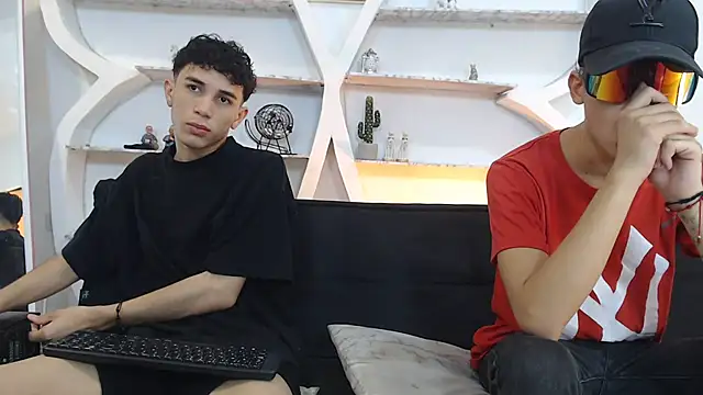 THREE GUYS HOT online show from November 12, 2025, 7:24 pm