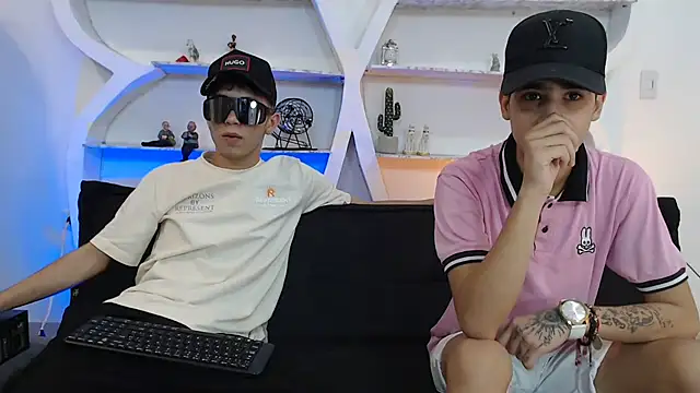 THREE GUYS HOT online show from November 14, 2025, 7:12 pm