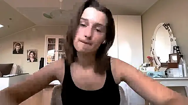 DarlineBrustera online show from October 7, 2025, 2:25 pm