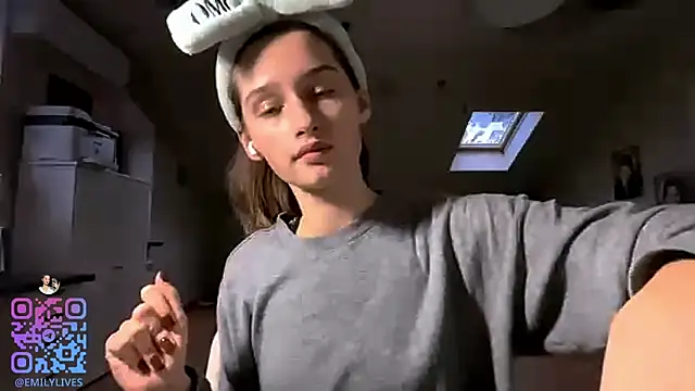 DarlineBrustera online show from October 18, 2025, 2:18 pm