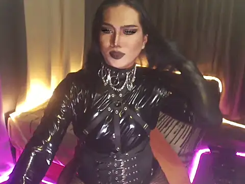 Snapshot of Hail_ur_Dominant chatting on October 29, 2025, 6:53 pm Hail ur Dominant online show from October 29, 2025, 6:53 pm