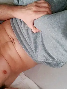 Snapshot of pollon621 chatting on February 22, 2026, 5:55 pm pollon621 online show from February 22, 2026, 5:55 pm