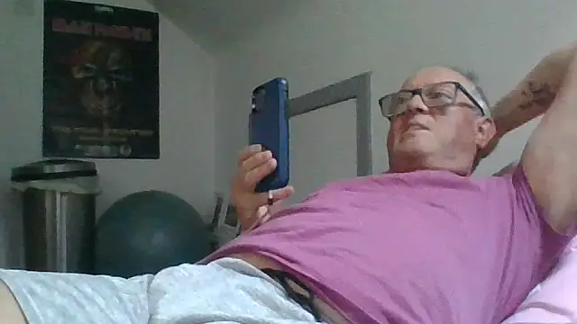 Snapshot of naughtygrandad1 chatting on April 19, 2026, 6:10 pm naughtygrandad1 online show from April 19, 2026, 6:10 pm