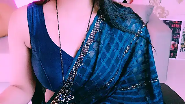 Snapshot of My_Rose chatting on February 8, 2026, 2:53 pm My Rose online show from February 8, 2026, 2:53 pm