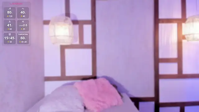 Snapshot of RenataLeclair chatting on February 17, 2026, 4:02 pm RenataLeclair online show from February 17, 2026, 4:02 pm