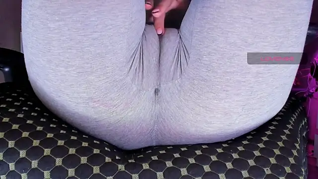 Cameltoe squirt inPants online show from November 30, 2025, 9:02 am