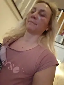 merlyn4 online show from January 14, 2026, 9:48 am