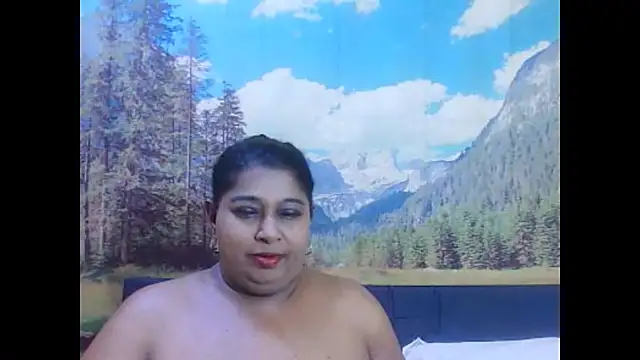 Snapshot of indianhoney694u chatting on March 7, 2026, 10:56 am indianhoney694u online show from March 7, 2026, 10:56 am