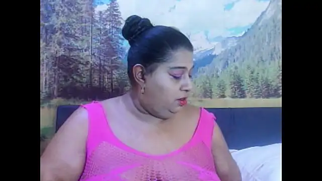 Snapshot of indianhoney694u chatting on March 14, 2026, 5:13 am indianhoney694u online show from March 14, 2026, 5:13 am