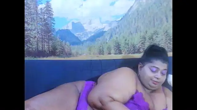Snapshot of indianhoney694u chatting on March 27, 2026, 8:26 am indianhoney694u online show from March 27, 2026, 8:26 am