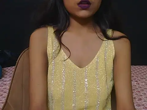 hoty-priya online show from September 11, 2025, 4:34 am