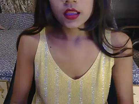 hoty-priya online show from November 10, 2025, 4:55 am