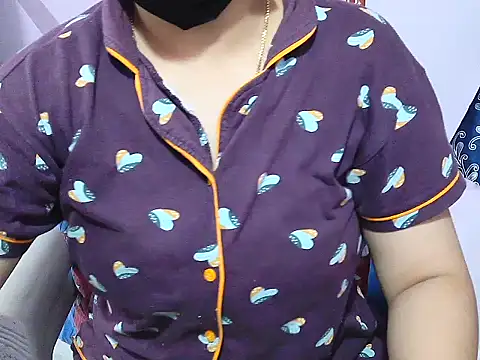 Snapshot of jannu6482 chatting on February 18, 2026, 1:40 pm jannu6482 online show from February 18, 2026, 1:40 pm